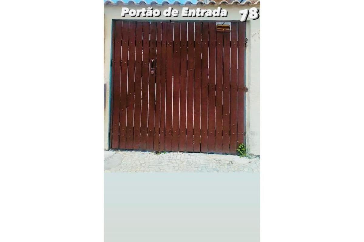 suite 1- apenas 9 min caminhando até as areias da praia *